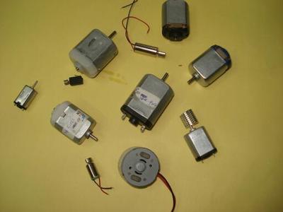 怎么讓兩個(gè)小馬達(dá)更多或以上不通電的情況下一直轉(zhuǎn)動(dòng)不停