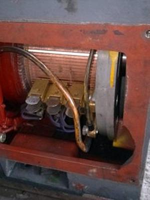 直流電機換向器和刷塊檢修